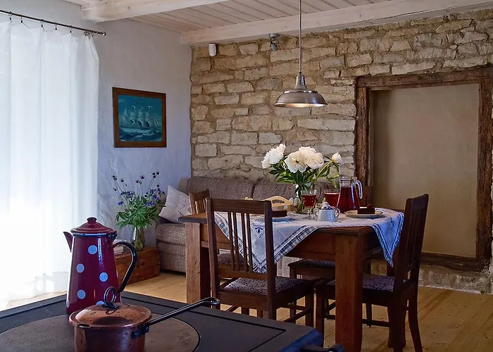 펜션 Hansi Puhkemaja