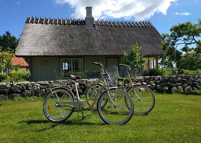 Hansi Puhkemaja * Kuivastu